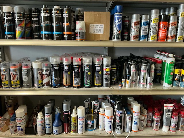 Lot spuitbussen (400x) - afbeelding 4 van  5