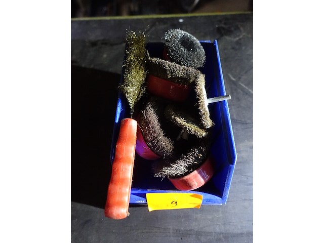 Lot staalborstels - afbeelding 1 van  6