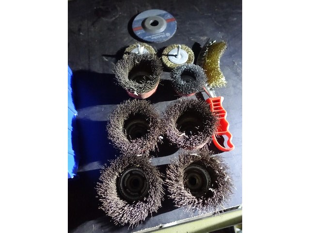 Lot staalborstels - afbeelding 6 van  6