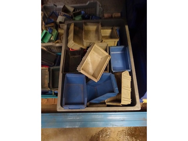 Lot stapelbakken (4 bakken) - afbeelding 8 van  10