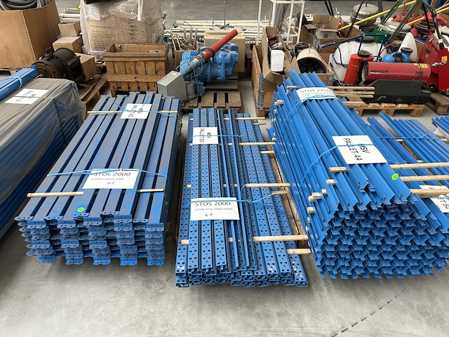 Lot stapelrekken/winkelrekken nieuw - afbeelding 1 van  22