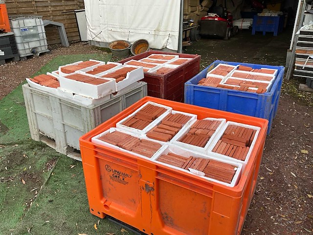 Lot steenstrips - afbeelding 1 van  9