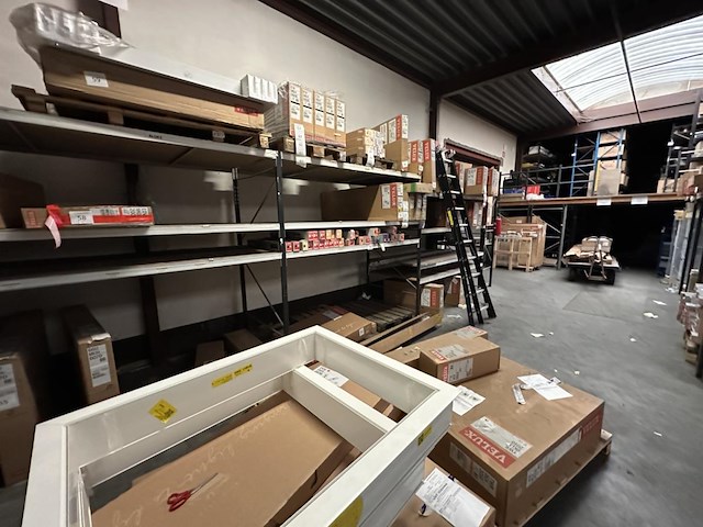 Lot stelling excl inhoud - afbeelding 3 van  6