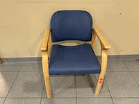 Lot stoelen (11)