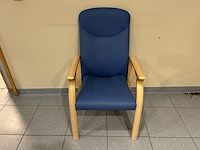 Lot stoelen (14)