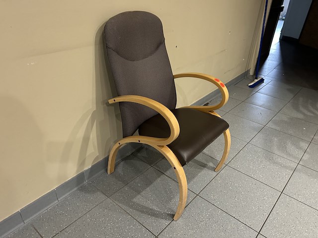 Lot stoelen (4) - afbeelding 1 van  3