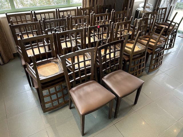 Lot stoelen (51 st) - afbeelding 4 van  4