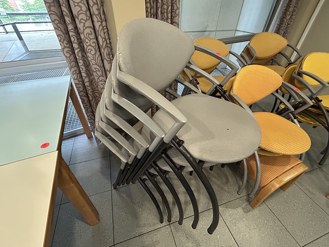 Lot stoelen (5) - afbeelding 2 van  3