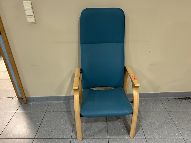 Lot stoelen (7) - afbeelding 1 van  4