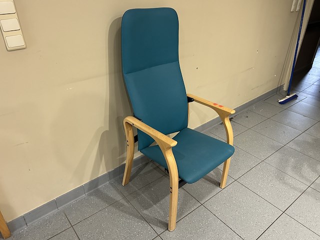Lot stoelen (7) - afbeelding 2 van  4