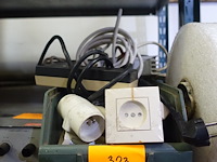 Lot stopcontacten - afbeelding 1 van  2