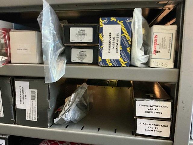 Lot stuur- en ophangingdelen - afbeelding 5 van  44