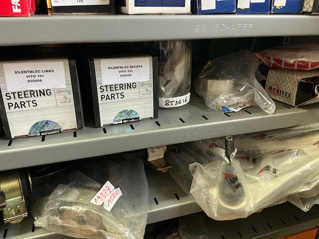 Lot stuur- en ophangingdelen - afbeelding 37 van  44