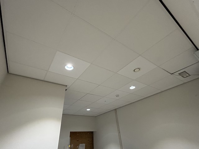 Lot systeemplafond (52m²) - afbeelding 2 van  5