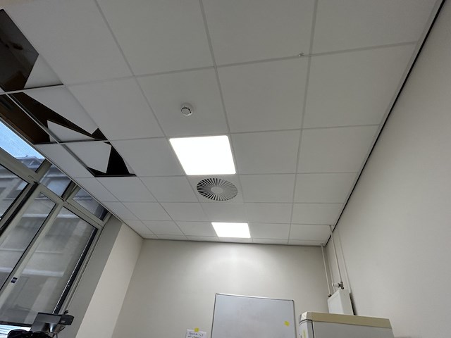 Lot systeemplafond (52m²) - afbeelding 4 van  5