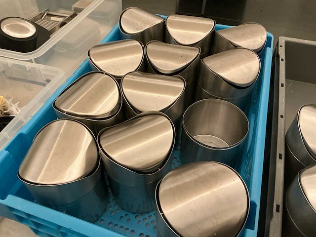 Lot tafel vuilnisbakken - afbeelding 3 van  3