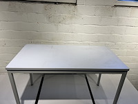 Lot tafels (3+1) - afbeelding 1 van  2