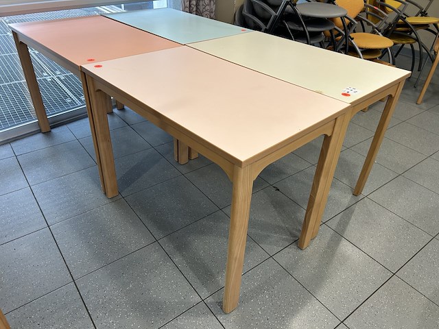 Lot tafels (4) - afbeelding 1 van  3