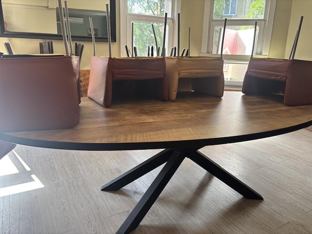 Lot tafels en stoelen - afbeelding 5 van  12