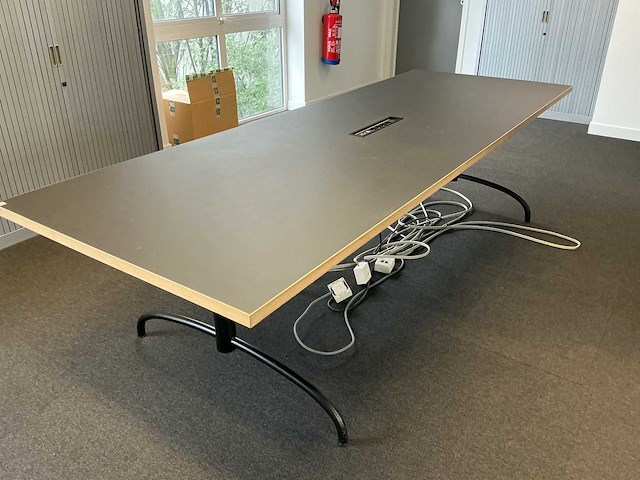 Lot tafels en stoelen - afbeelding 2 van  9