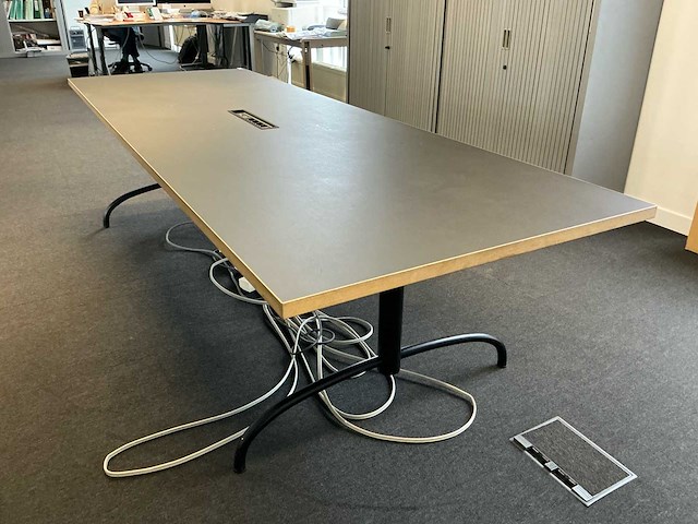 Lot tafels en stoelen - afbeelding 3 van  9