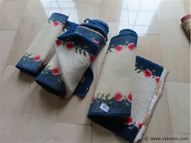 Lot tapijten - afbeelding 1 van  3