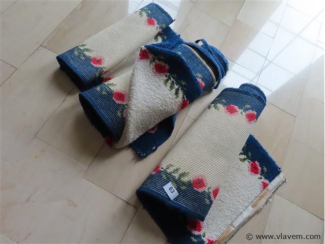 Lot tapijten - afbeelding 3 van  3