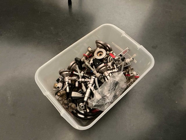 Lot tapkranen - afbeelding 1 van  3