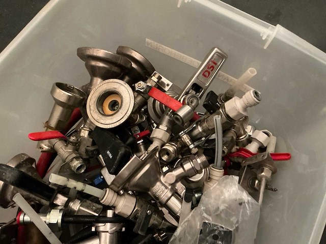 Lot tapkranen - afbeelding 2 van  3