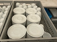 Lot tassen, bordjes, kannen, lepels, vorken, taartscheppen - afbeelding 5 van  7