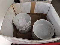 Lot tassen, theeglazen, ondertassen ea - afbeelding 8 van  12
