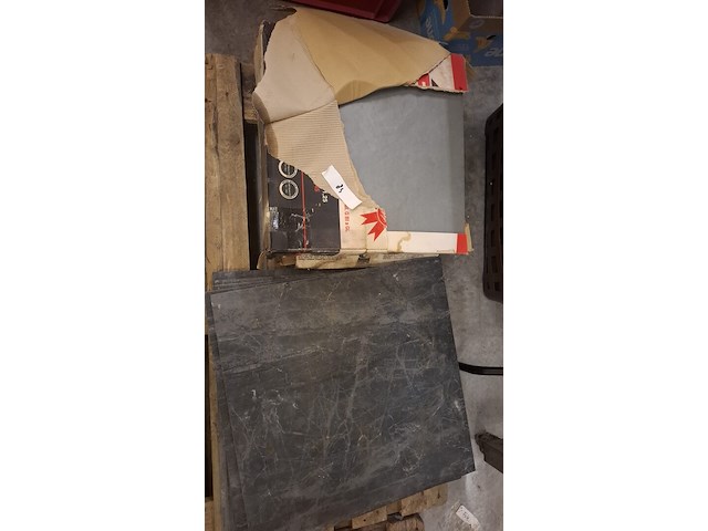 Lot tegels - afbeelding 1 van  1