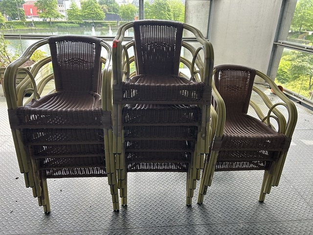 Lot terras stoelen (14) - afbeelding 1 van  4