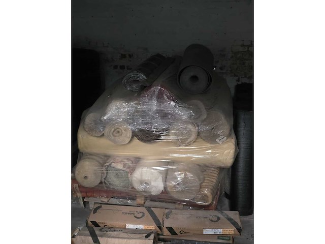 Lot textiel rollen - afbeelding 1 van  3