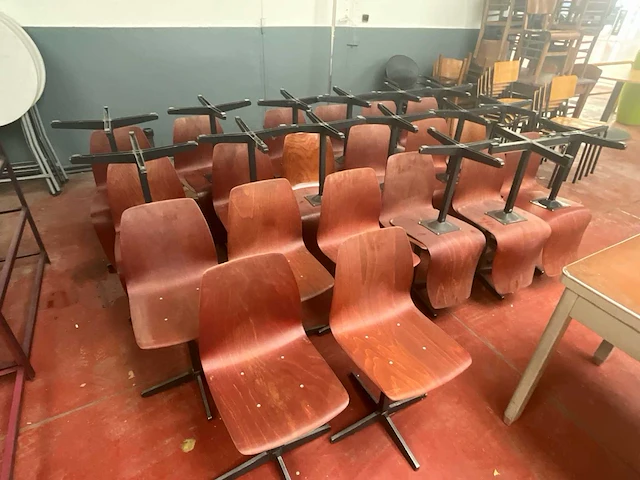 Lot theaterstoelen - afbeelding 1 van  3
