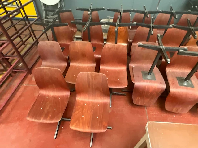 Lot theaterstoelen - afbeelding 3 van  3