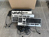 Lot toetsenborden / klavieren - afbeelding 3 van  3