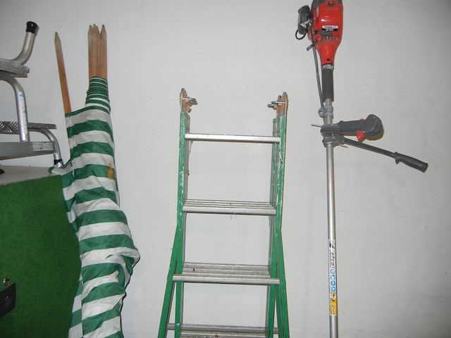 Lot tuingerief - afbeelding 2 van  2