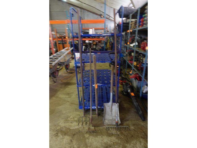 Lot tuinmateriaal (5 stuks) - afbeelding 1 van  3