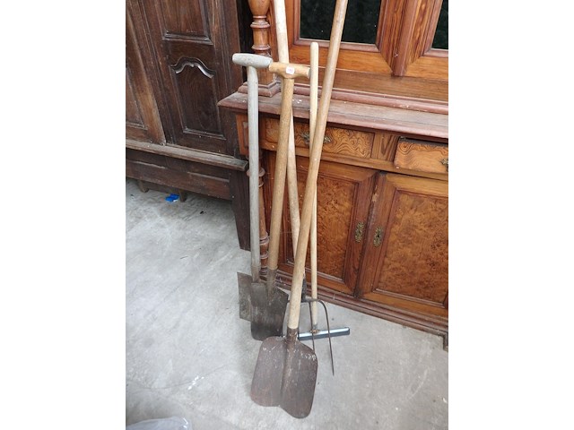 Lot tuinmateriaal (5x) - afbeelding 1 van  2