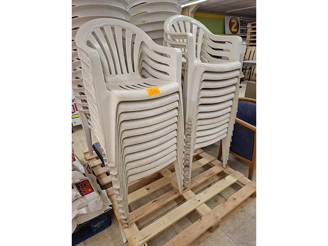 Lot tuinstoelen ( 23 x ) - afbeelding 1 van  2