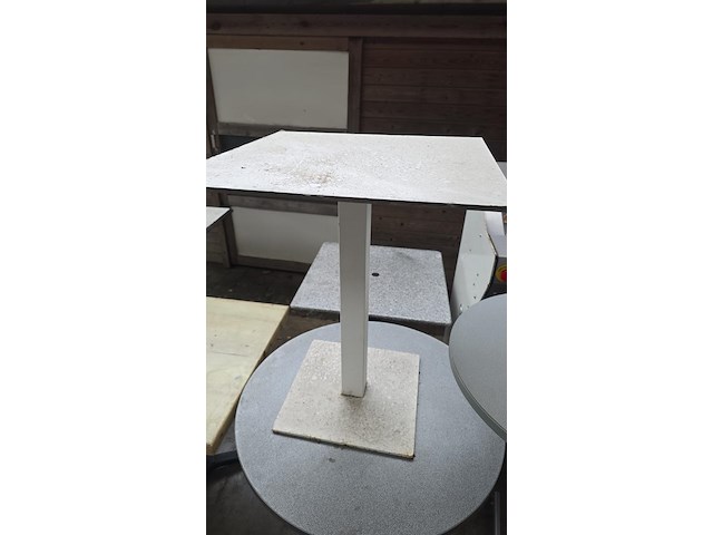 Lot v diverse terrastafel - afbeelding 3 van  5