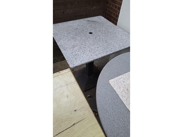 Lot v diverse terrastafel - afbeelding 5 van  5