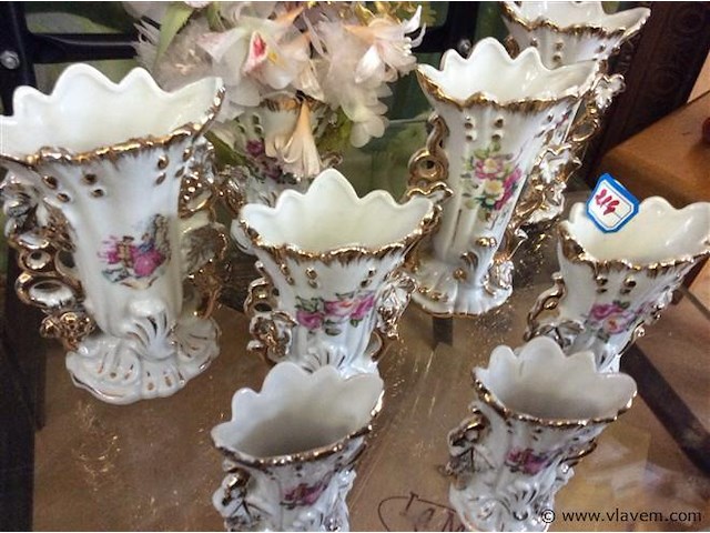 Lot vaasjes - afbeelding 2 van  2