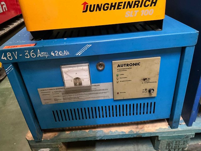 Lot van 11 heftruck opladers heftruck toebehoren - afbeelding 20 van  23