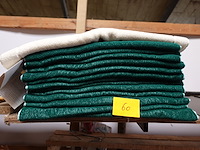 Lot van 13 handdoeken en badmat - afbeelding 1 van  3