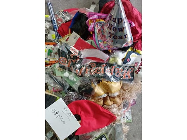 Lot van 134 carnavalsitems - nieuw - afbeelding 2 van  2