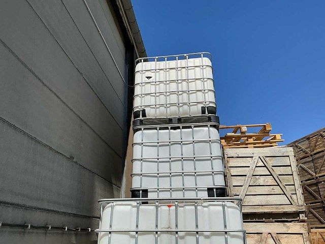 Lot van 14 water/vloeistof opslagcontainers - afbeelding 4 van  5