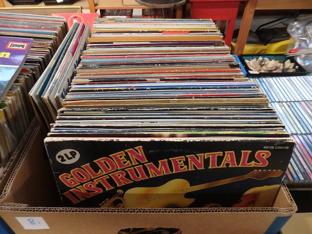Lot van 150 lp's verschillende genres - afbeelding 1 van  2