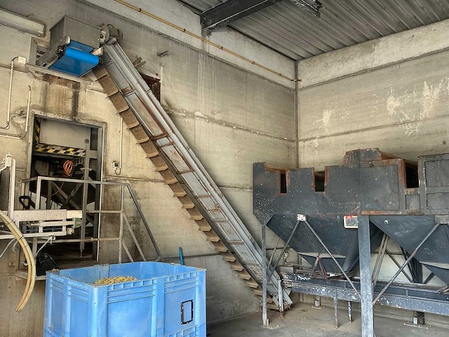 Lot van 16 gesloten houten en verdeel bakken - opslagcontainer - afbeelding 4 van  18